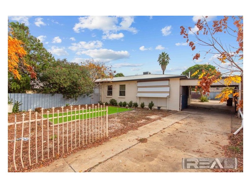 28 Roberts Crescent, Smithfield Plains SA 5114