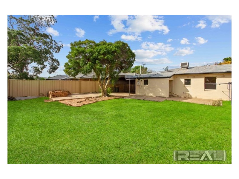 28 Roberts Crescent, Smithfield Plains SA 5114