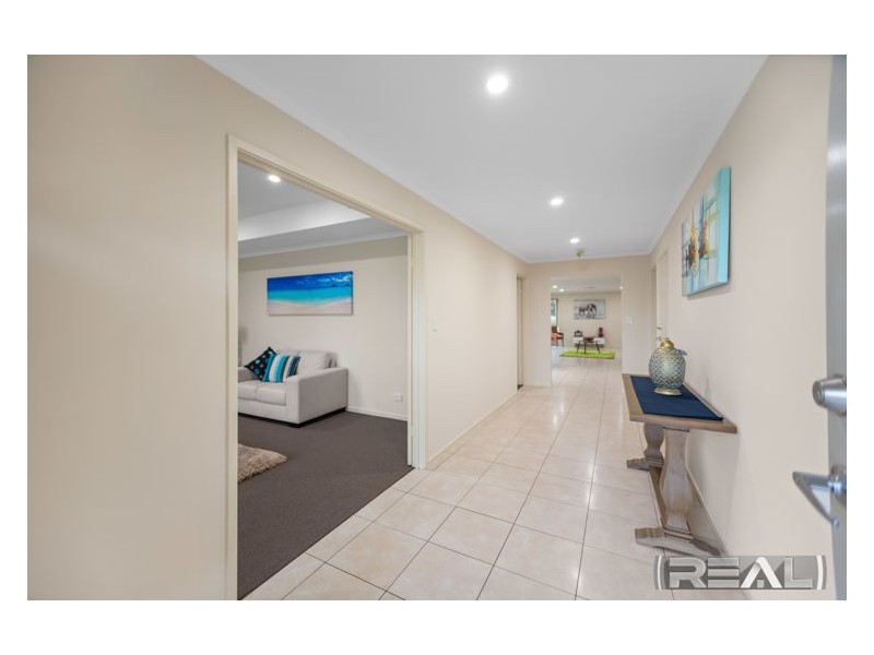 31 Mitchell Drive, Evanston Park SA 5116