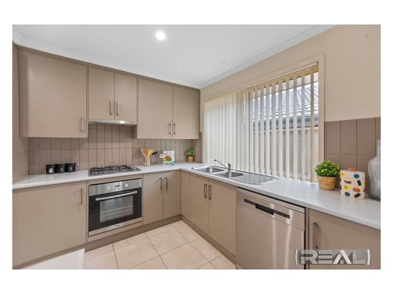 31 Mitchell Drive, Evanston Park SA 5116