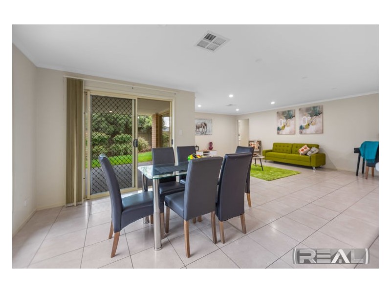 31 Mitchell Drive, Evanston Park SA 5116