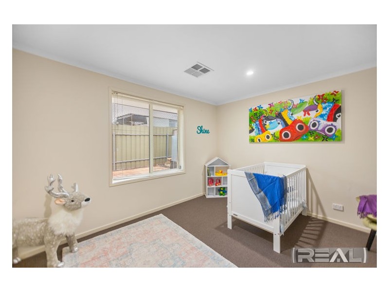 31 Mitchell Drive, Evanston Park SA 5116