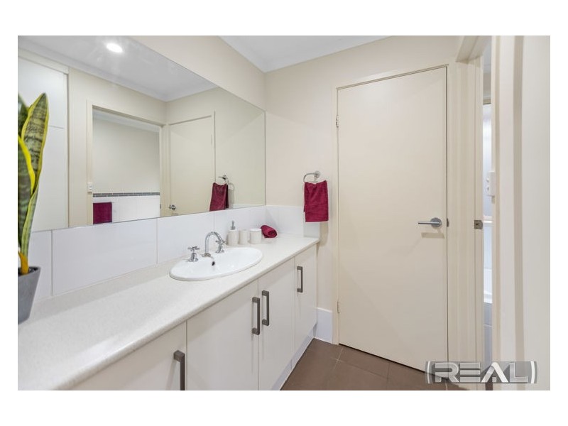 31 Mitchell Drive, Evanston Park SA 5116