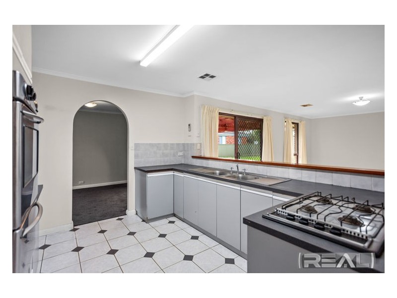 16 McLean Court, Andrews Farm SA 5114