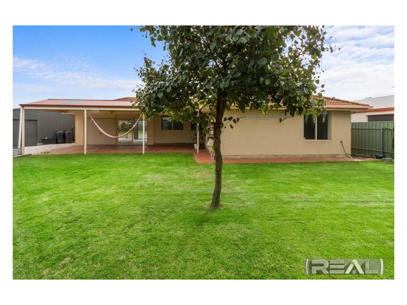 8 Willowbrook Boulevard, Paralowie SA 5108