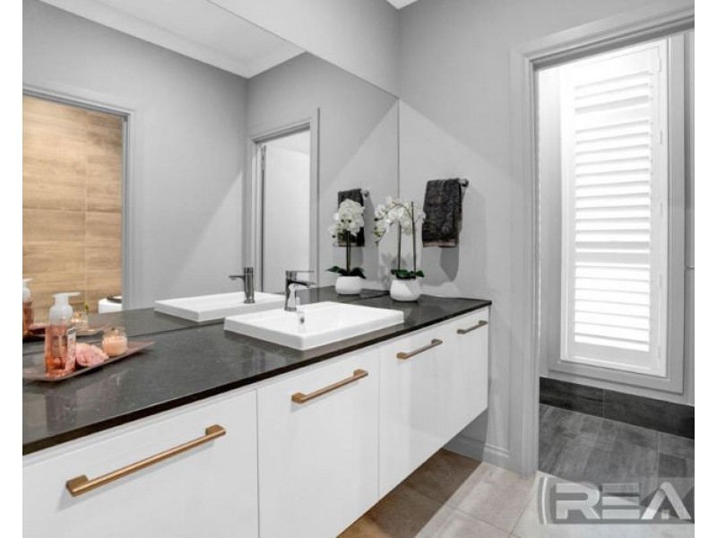 50 Greenslade Boulevard, Evanston South SA 5116