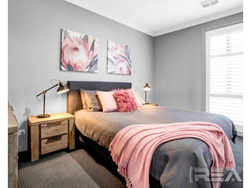 50 Greenslade Boulevard, Evanston South SA 5116