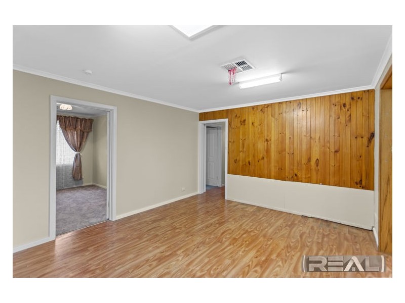 10 Glenora Drive, Ingle Farm SA 5098