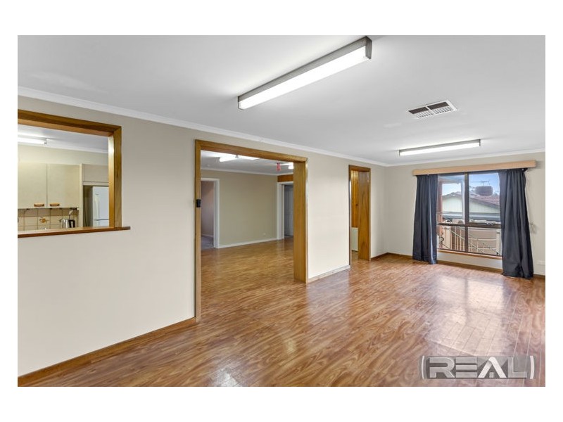 10 Glenora Drive, Ingle Farm SA 5098