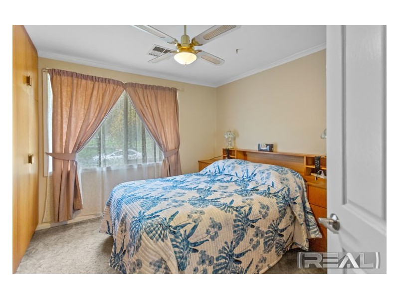 10 Glenora Drive, Ingle Farm SA 5098