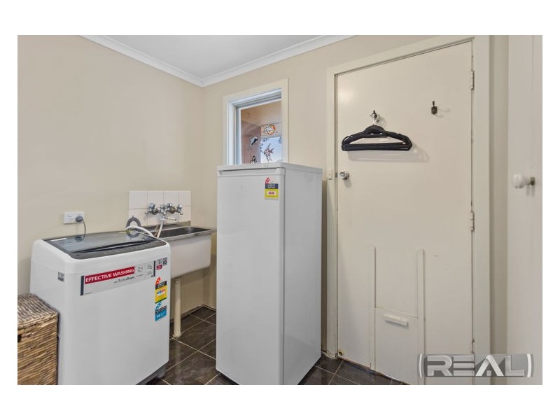 10 Glenora Drive, Ingle Farm SA 5098