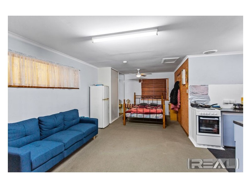 10 Glenora Drive, Ingle Farm SA 5098