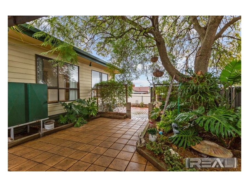 10 Glenora Drive, Ingle Farm SA 5098