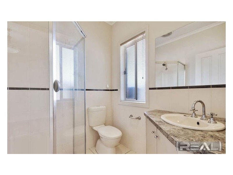 4 Lakeside Drive, Andrews Farm SA 5114