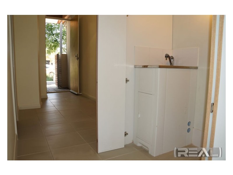 13 Cathedral Circuit, Mawson Lakes SA 5095