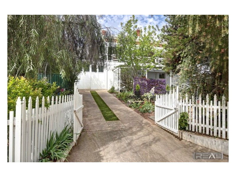 1 McLaren Street, Mannum SA 5238