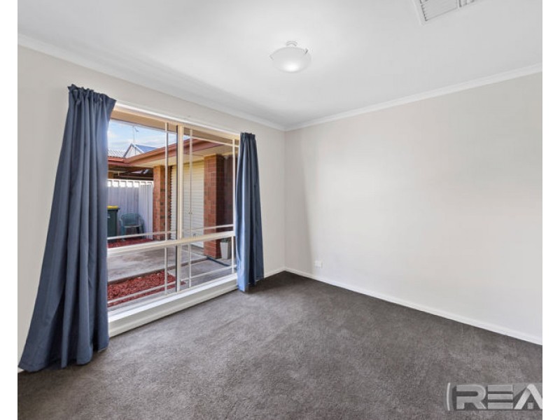 8 Gina Way, Burton SA 5110