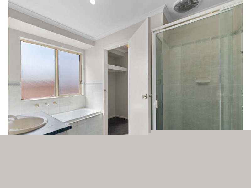 8 Gina Way, Burton SA 5110