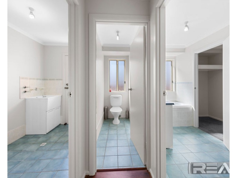 8 Gina Way, Burton SA 5110