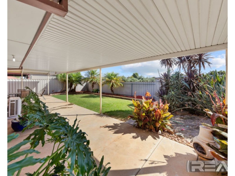 8 Gina Way, Burton SA 5110
