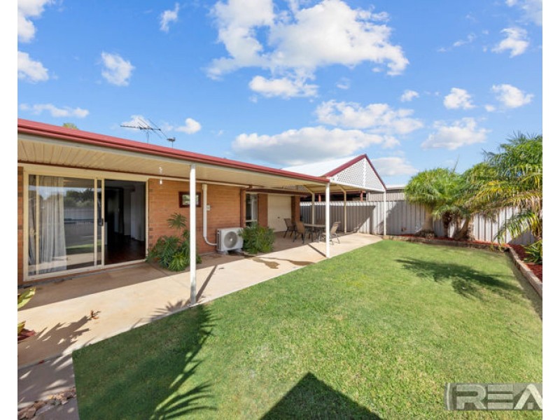 8 Gina Way, Burton SA 5110