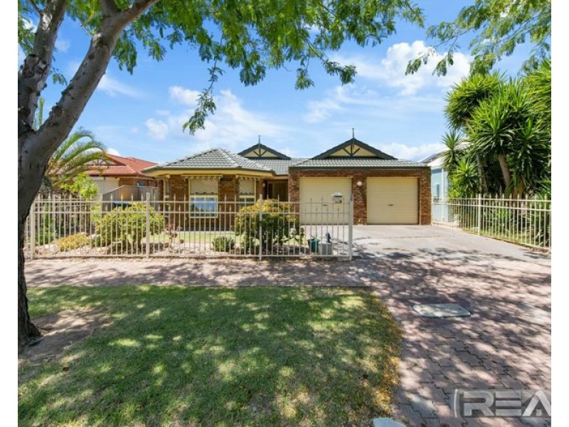 13 Wickham Crescent, Oakden SA 5086