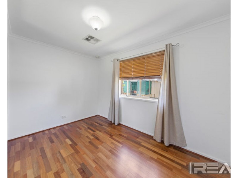 13 Wickham Crescent, Oakden SA 5086