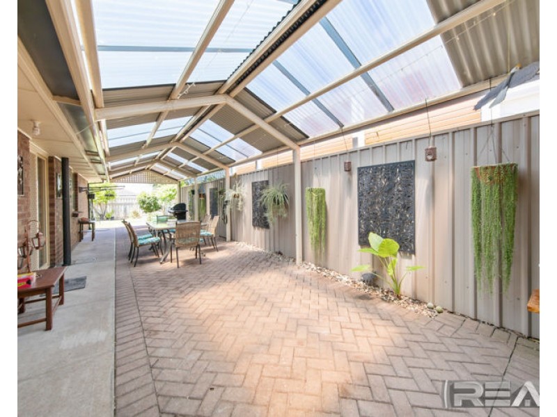 13 Wickham Crescent, Oakden SA 5086