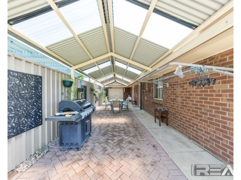13 Wickham Crescent, Oakden SA 5086