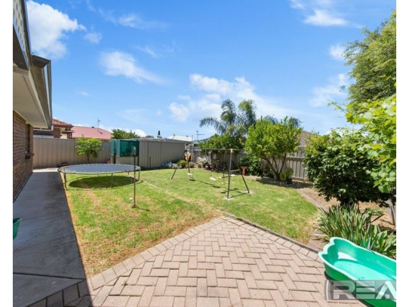 13 Wickham Crescent, Oakden SA 5086