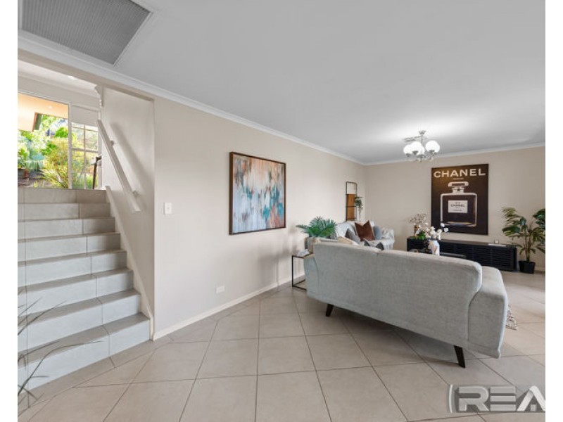 6 Sandra Hennig Court, Greenwith SA 5125