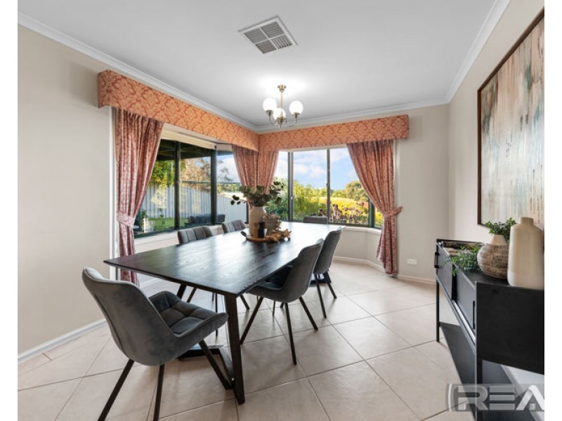 6 Sandra Hennig Court, Greenwith SA 5125