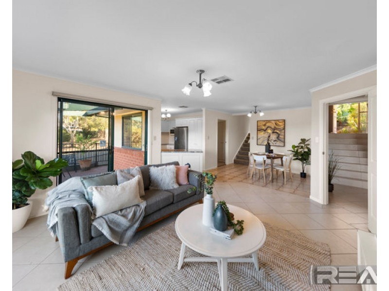 6 Sandra Hennig Court, Greenwith SA 5125