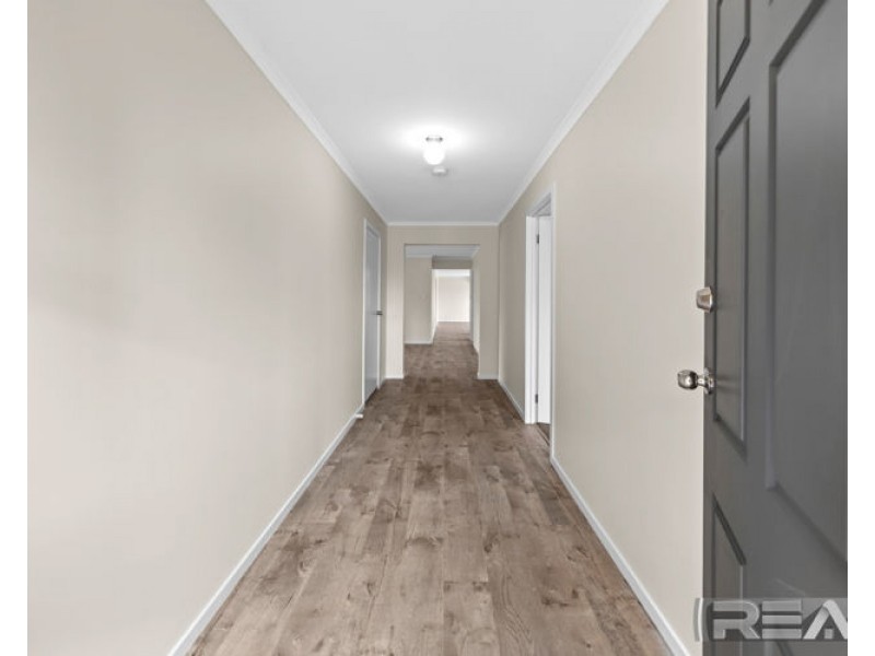 1 Albert Court, Andrews Farm SA 5114