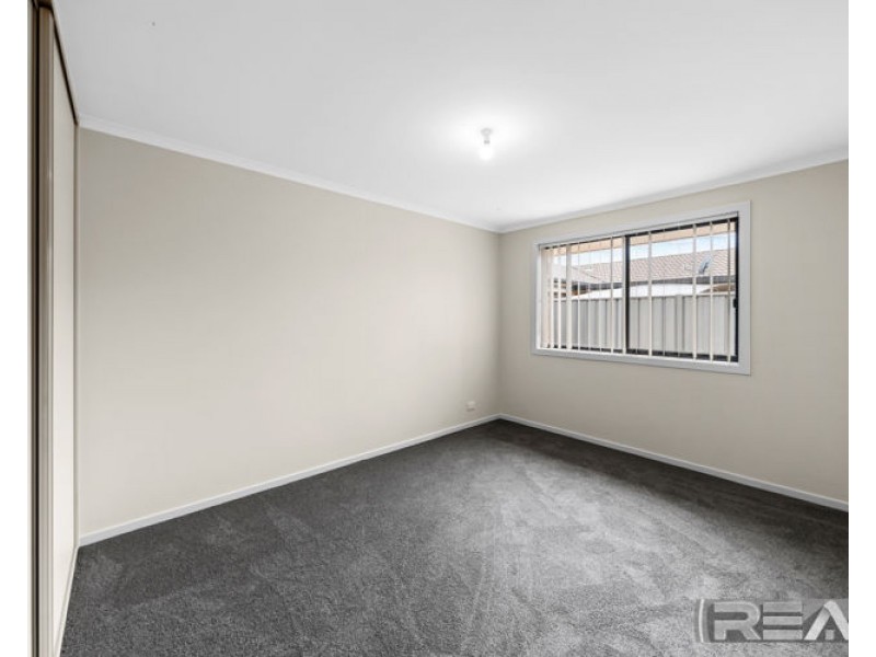 1 Albert Court, Andrews Farm SA 5114