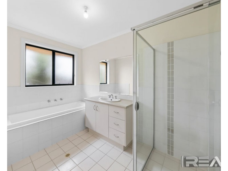 1 Albert Court, Andrews Farm SA 5114