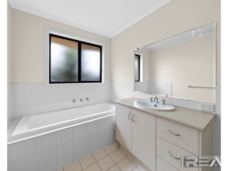 1 Albert Court, Andrews Farm SA 5114