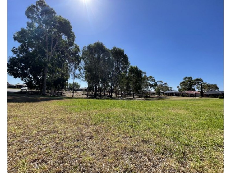 1 Albert Court, Andrews Farm SA 5114