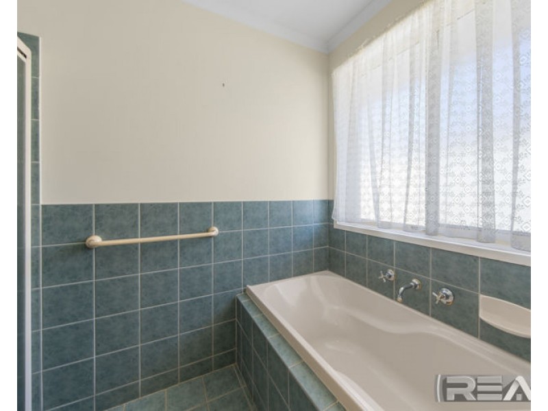 105 Highfield Drive, Hillbank SA 5112