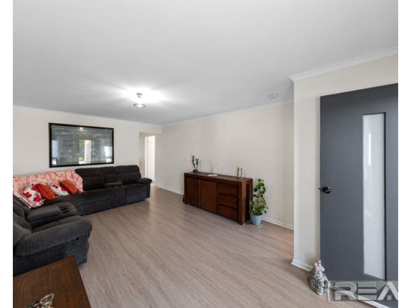 102 Lakeside Drive, Andrews Farm SA 5114