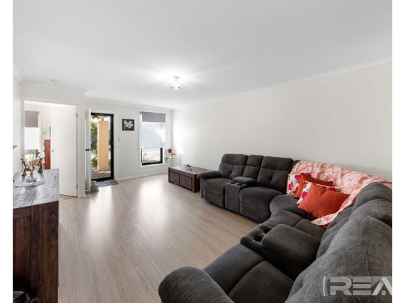 102 Lakeside Drive, Andrews Farm SA 5114