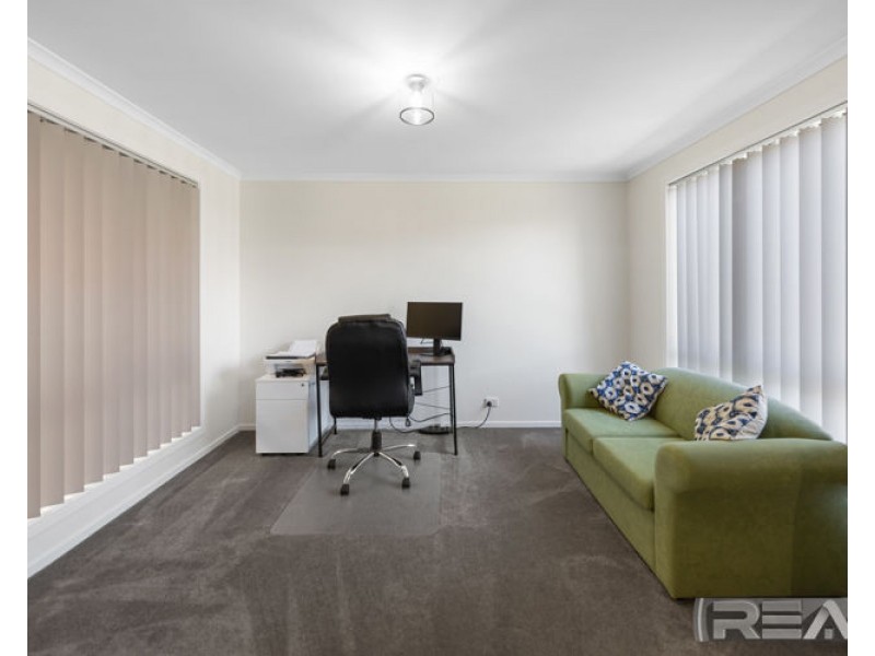 102 Lakeside Drive, Andrews Farm SA 5114