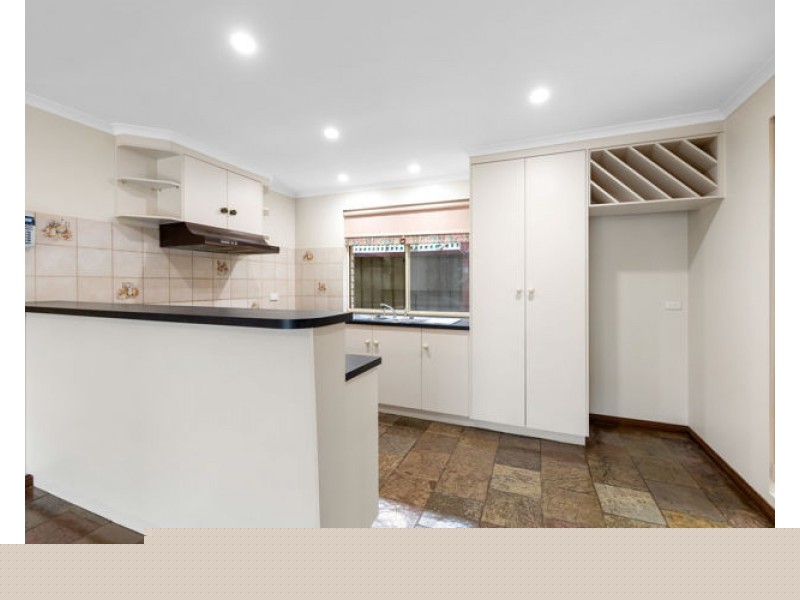 42 Hedgerow Drive, Gulfview Heights SA 5096