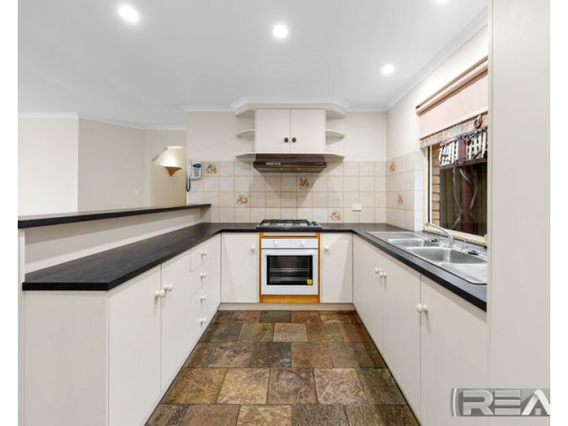 42 Hedgerow Drive, Gulfview Heights SA 5096