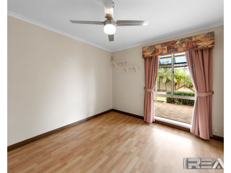 42 Hedgerow Drive, Gulfview Heights SA 5096