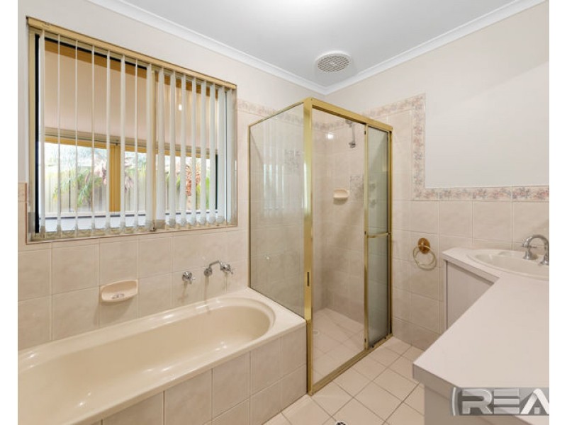 42 Hedgerow Drive, Gulfview Heights SA 5096