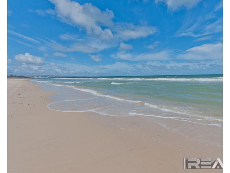 10 Dennis Drive, West Beach SA 5024
