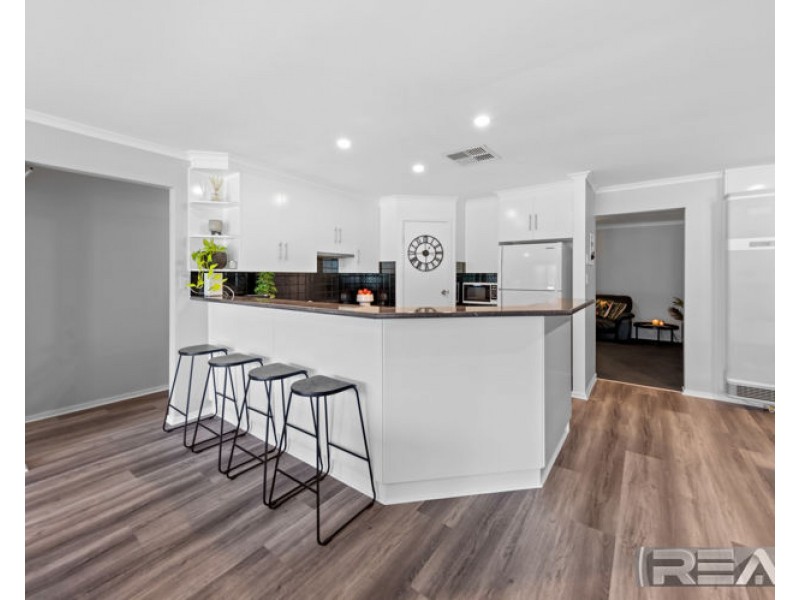 7 Lumsden Court, Evanston Park SA 5116