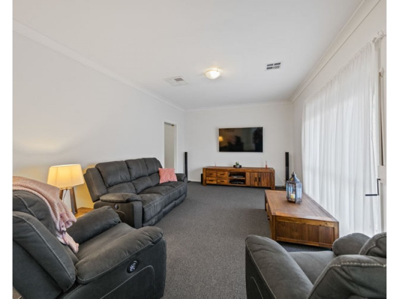 5 Amberwell Terrace, Burton SA 5110