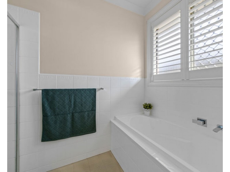 5 Amberwell Terrace, Burton SA 5110